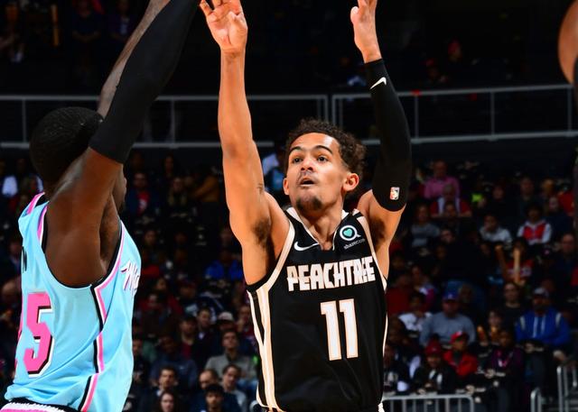 三位球星都 三位球星都